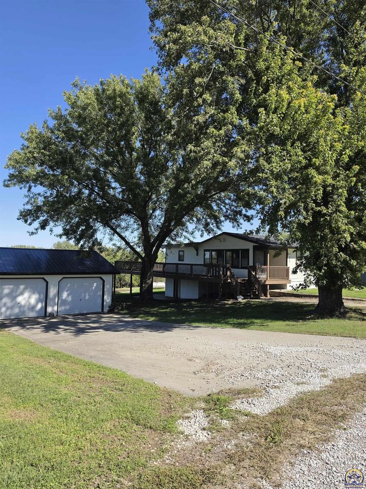 Property Photo:  2598 South Shore Dr  KS 66543 