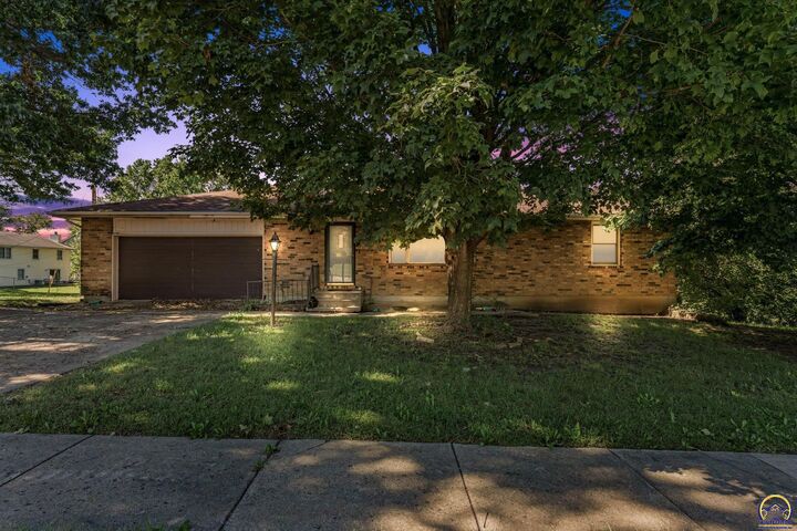 Property Photo:  3605 SE Colorado Ave  KS 66605 