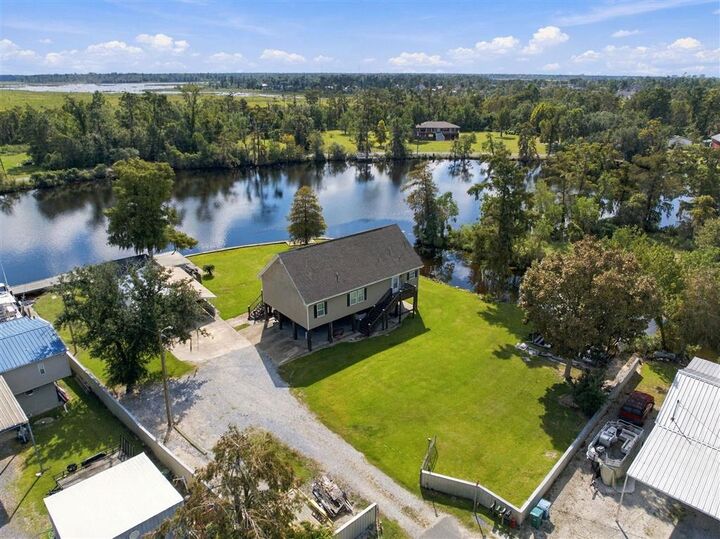 Property Photo: 824 Niel Road LA 70669