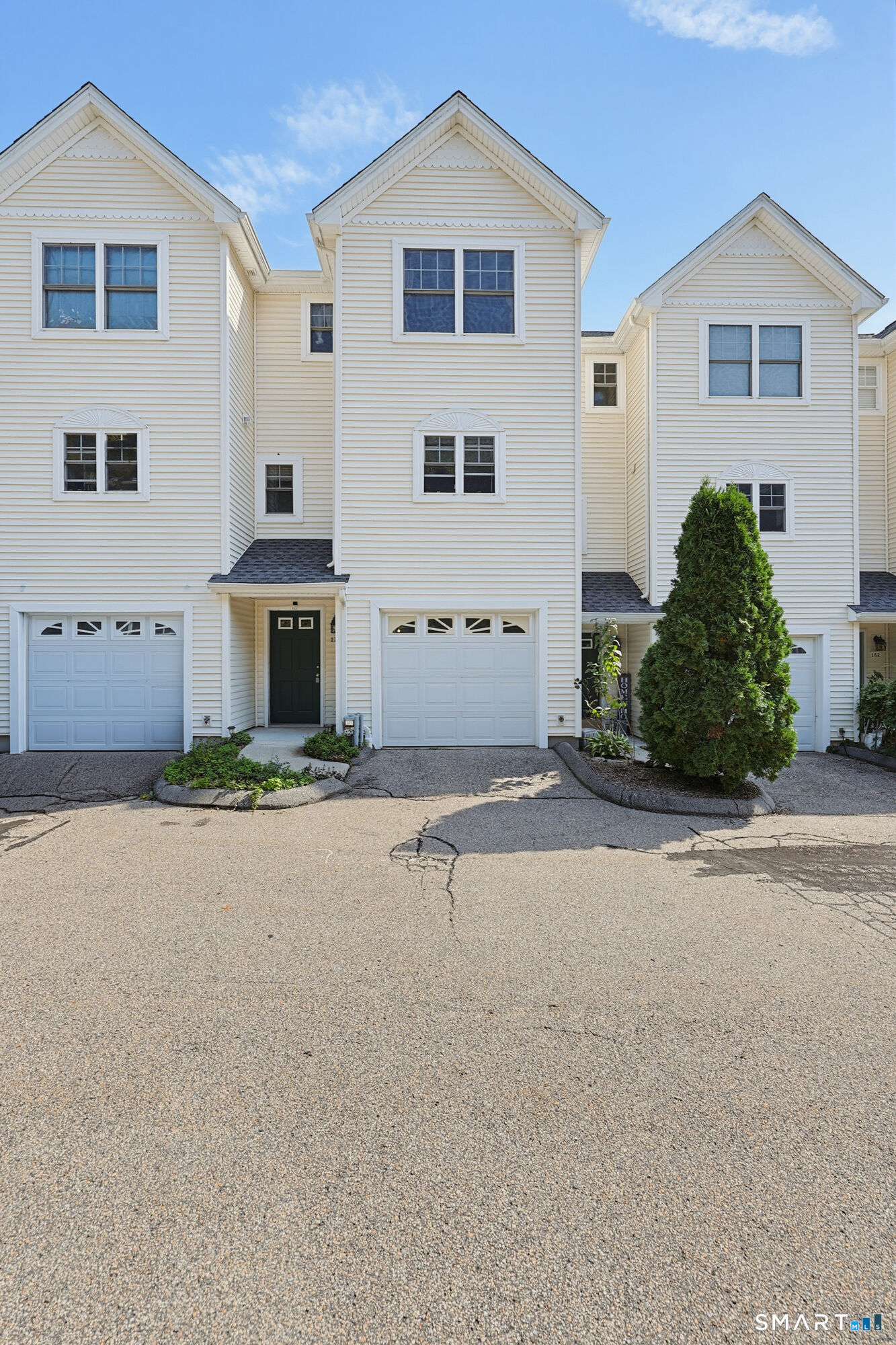 Property Photo:  178 Summit Street  CT 06360 