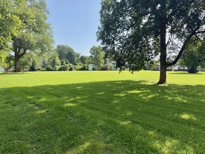 Property Photo:  2627 E Hines Street  MO 65738 