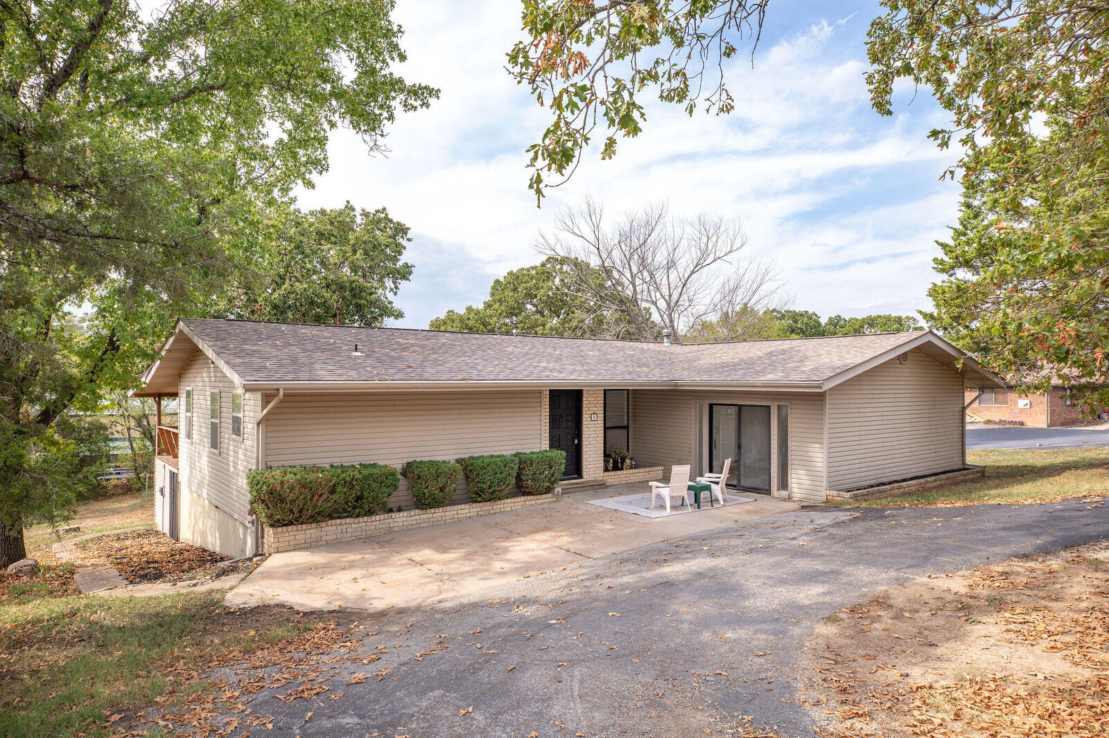 Property Photo: 5 Woodland Avenue MO 65686
