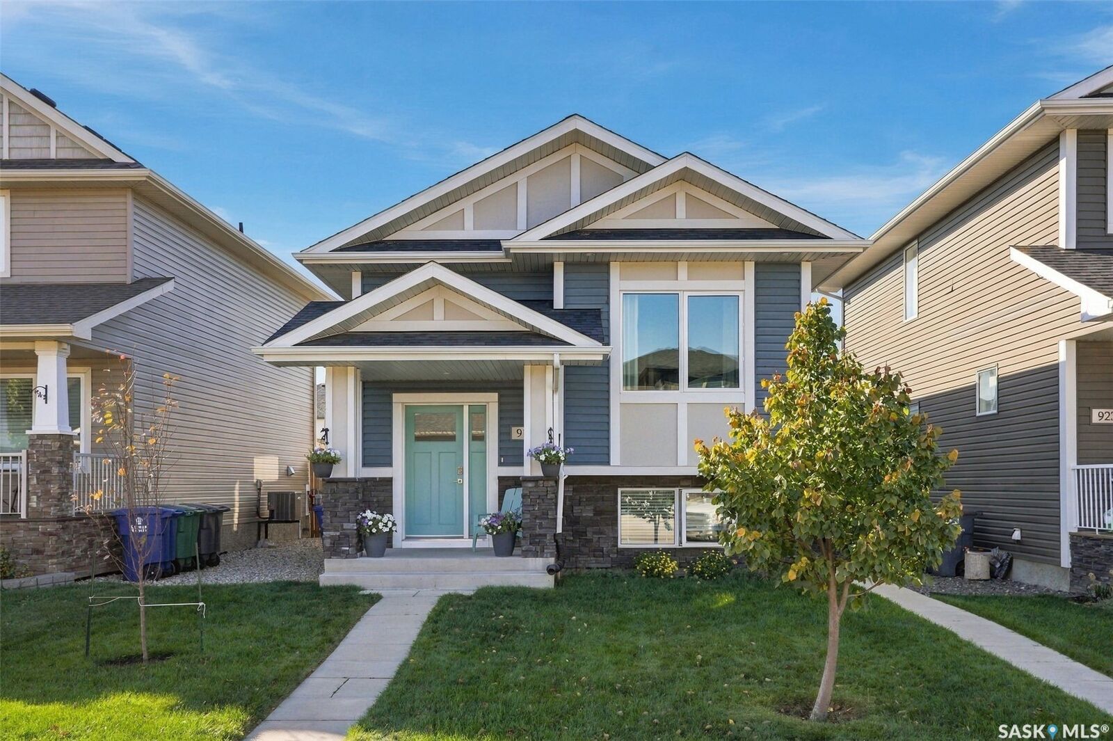 Property Photo:  919 Kolynchuk Bend  SK S7T 0V9 