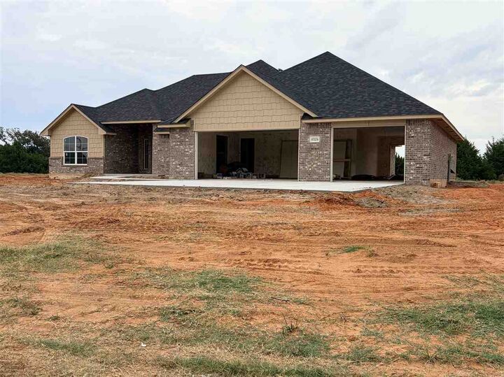 Property Photo:  870256 Red Stone Circle  OK 74834 