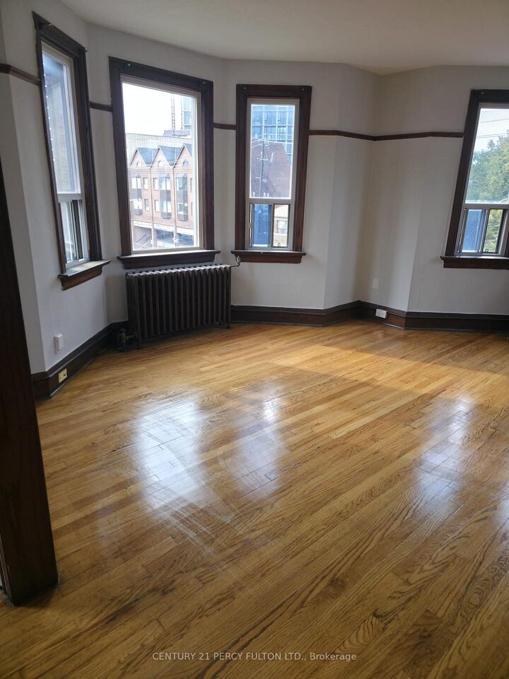 Property Photo:  35 Jane Street 15  ON M6S 3Y3 