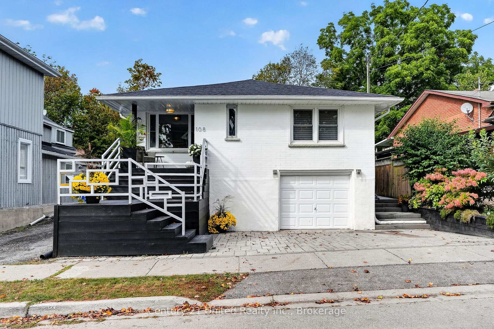 Photo de la propriété: 108 James Street E ON K9A 1H3