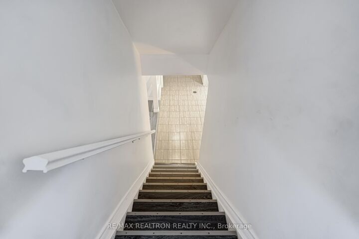 Property Photo:  718 Edgewood Road S  ON L1V 2Z6 
