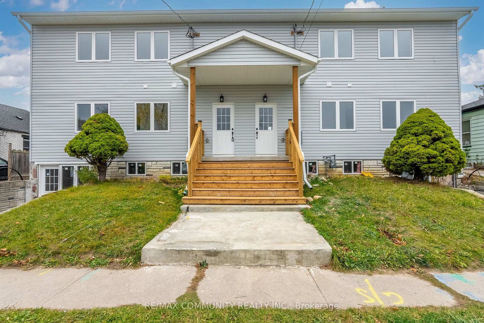 Property Photo:  170 Bruton Street  ON L1A 1V7 