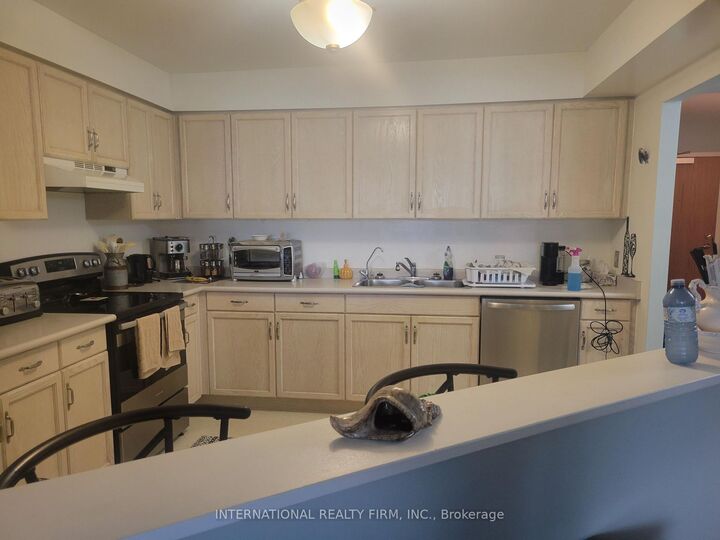 Property Photo:  85 Wellington Street W 310  ON L4G 2P2 
