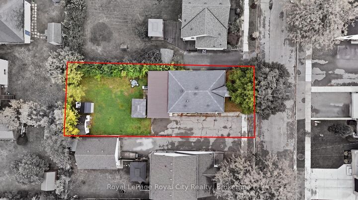Property Photo:  22 Hill Avenue  ON N3R 4G9 