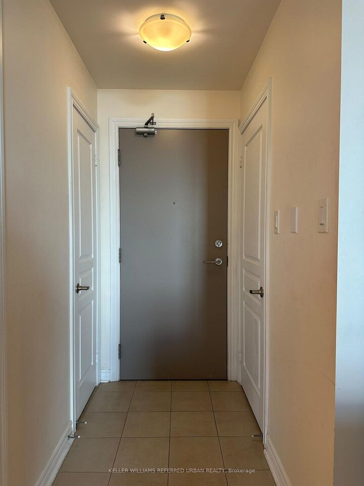 Photo de la propriété:  3525 Kariya Drive 705  ON L5B 0C2 