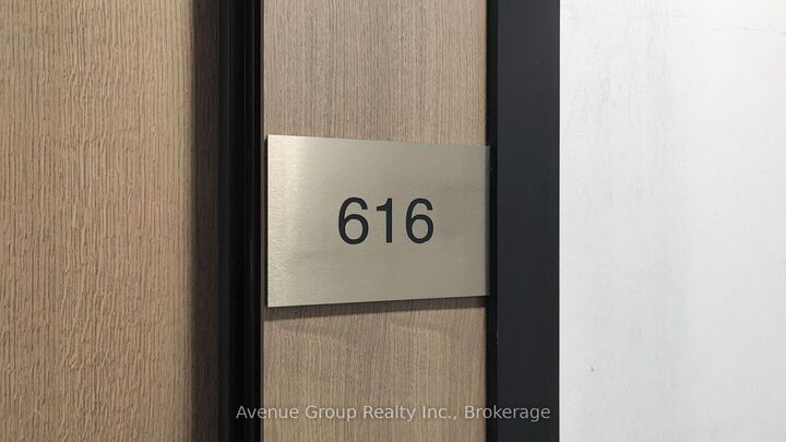 Property Photo:  8 Tippett Road 616  ON M3H 0E7 