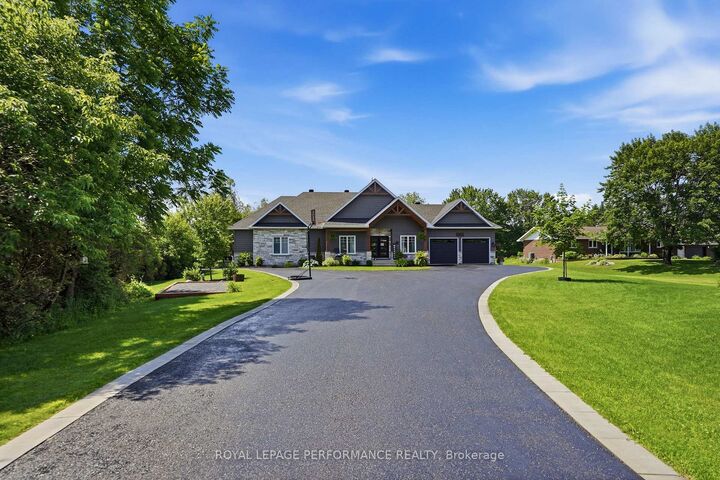Property Photo: 1560 Sandy Hill Road ON K6A 2R2