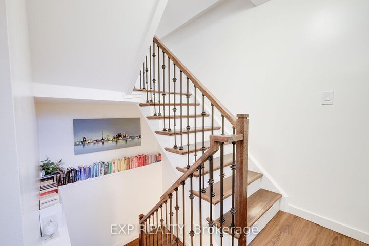 Property Photo:  12455 Ninth Line 206  ON L4A 1J3 