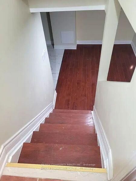Property Photo:  71 Middlecote Drive  ON L1T 0A1 