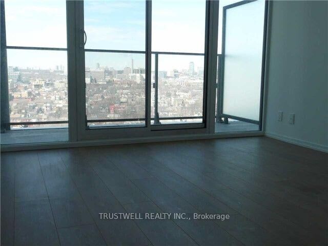 Property Photo:  125 Peter Street SE 1702  ON M5V 2G9 