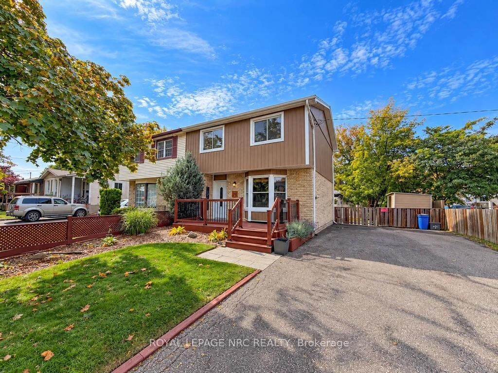 Property Photo:  51 Stanmary Drive  ON L2N 5T6 