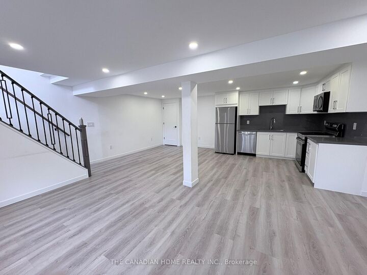 Property Photo: 63 Champlain Avenue 2 ON L8G 2H5