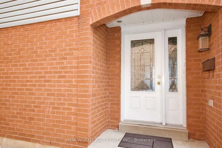 Property Photo:  2419 Susquehanna Court  ON L6H 5Y8 