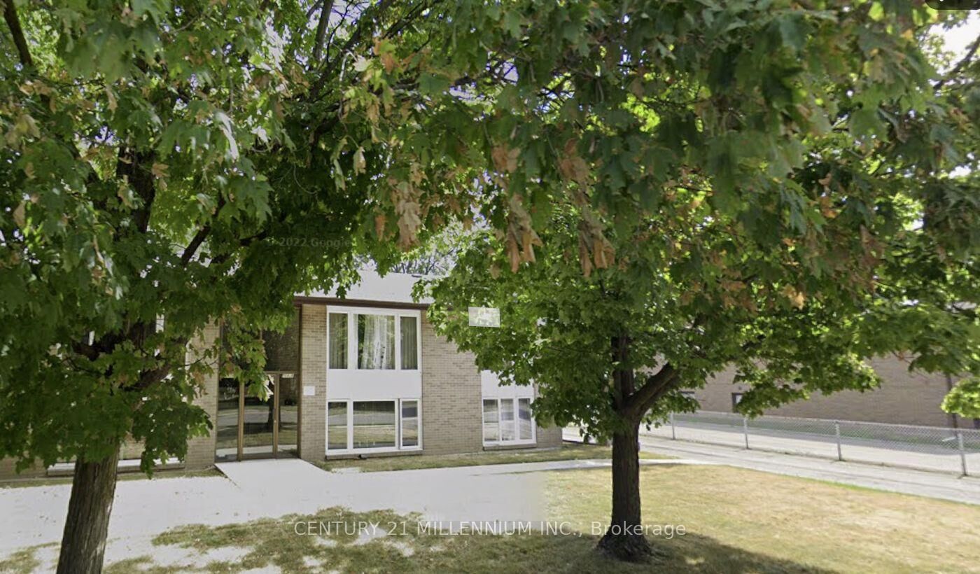 Property Photo:  58 Isabella Street Unit A  ON L6X 1R1 
