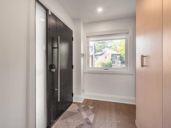 Property Photo:  629 Duplex Avenue  ON M4R 1W1 