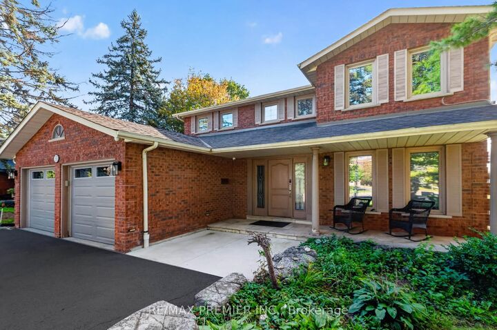 Property Photo: 35 Yellow Pine Crescent ON L4L 3G8