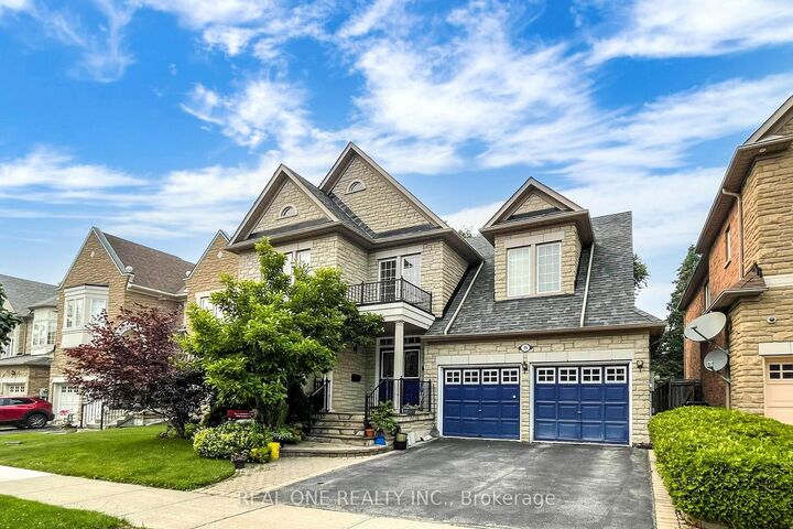 Property Photo:  75 Green Meadows Circle  ON M2J 5G6 