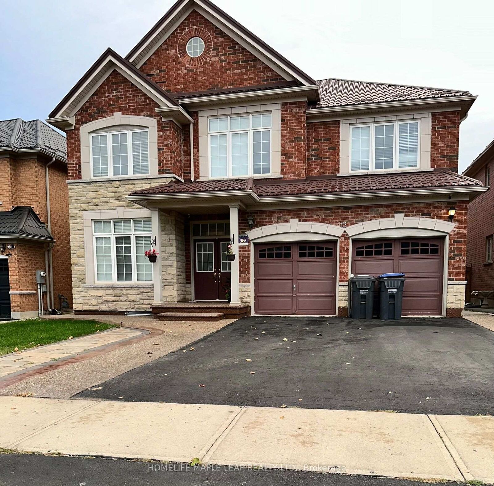 Property Photo:  13 Stonemount Trail Upper  ON L6R 0P8 