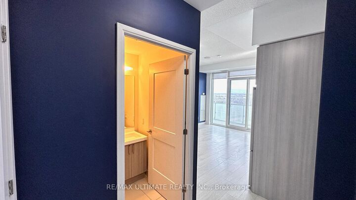 Property Photo:  7895 Jane Street 1013  ON L4K 2M7 