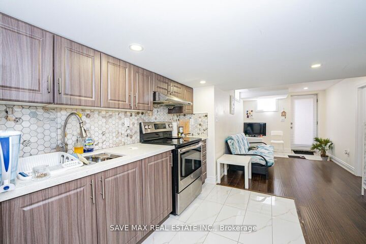 Property Photo:  20 Desert Garden Drive  ON L7A 4V4 