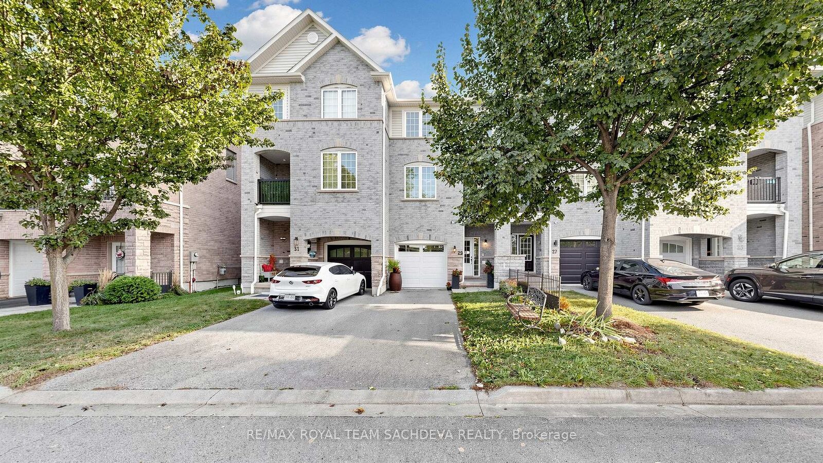 Property Photo:  29 Silvester Street  ON L1Z 0K9 