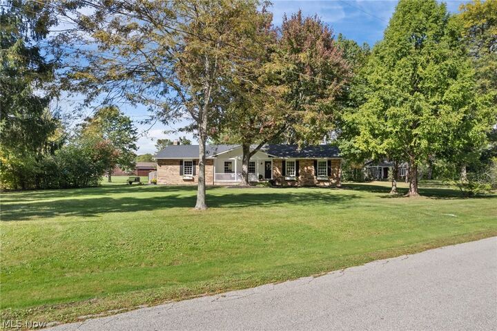 Property Photo:  7566 Wake Robin Drive  OH 44236 