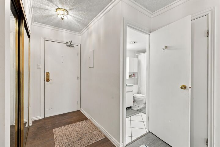 Property Photo:  2024 Fullerton Avenue 403  BC V7P 3G4 