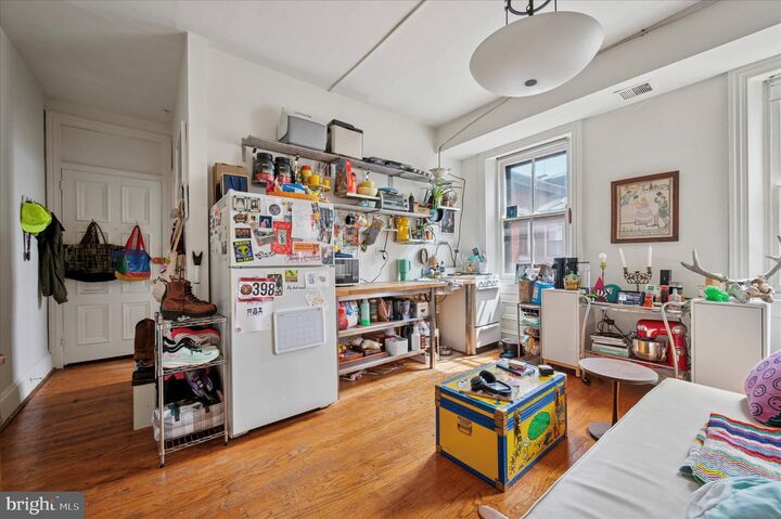 Property Photo:  2008 W Girard Avenue 1F  PA 19130 