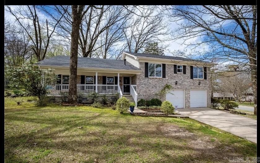 Property Photo: 2 Highwood Drive AR 72205