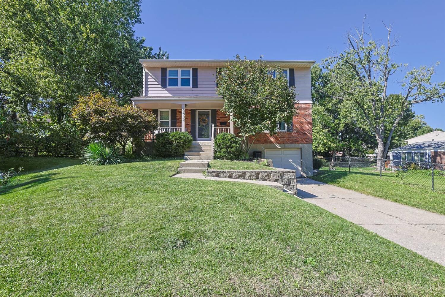 Property Photo: 3412 Thorndale Court OH 45239