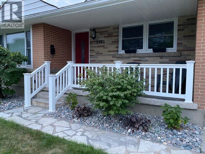 Property Photo:  1401 Indian Road North  ON N7V 4C7 