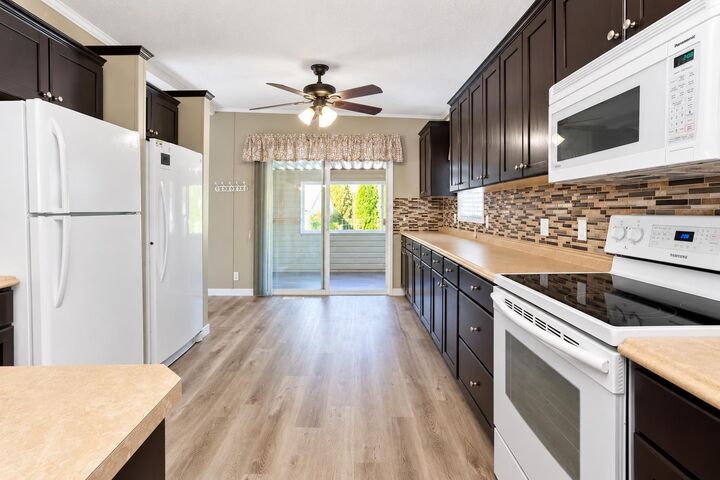 Property Photo:  41168 Lougheed Highway 91  BC V0M 1G0 
