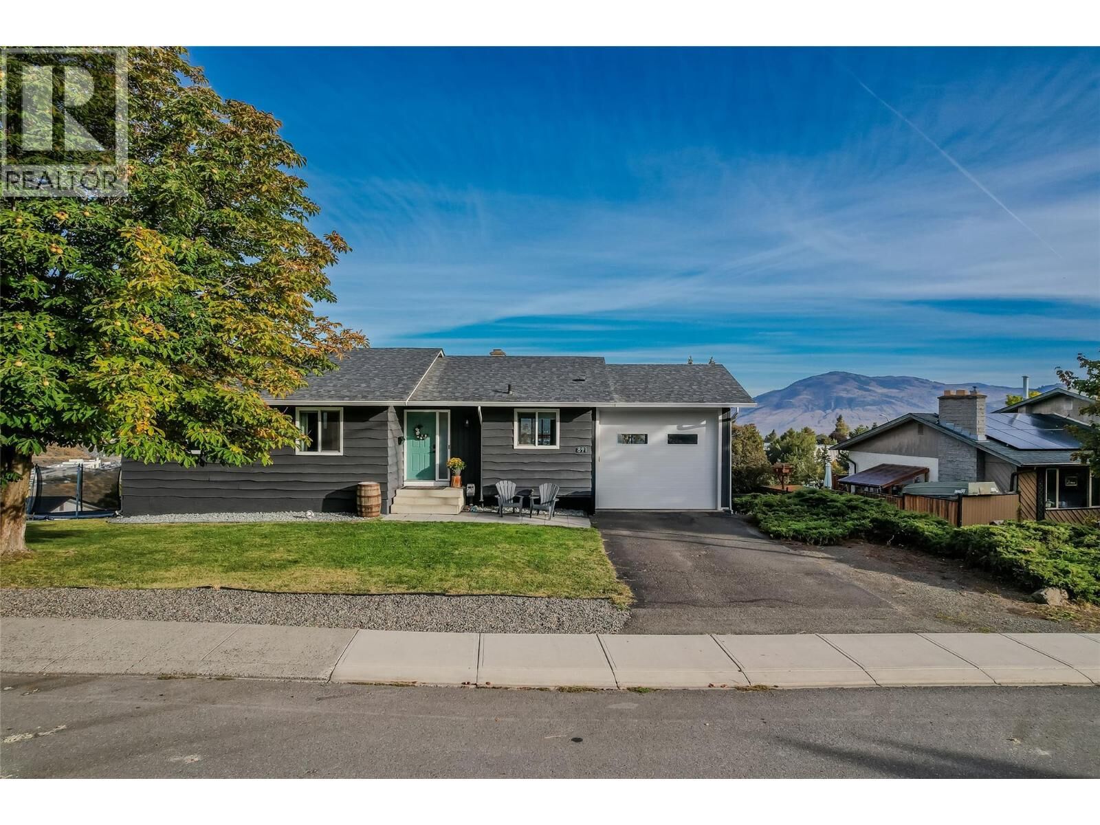 Property Photo:  891 Gleneagles Drive  BC V2E 1K2 