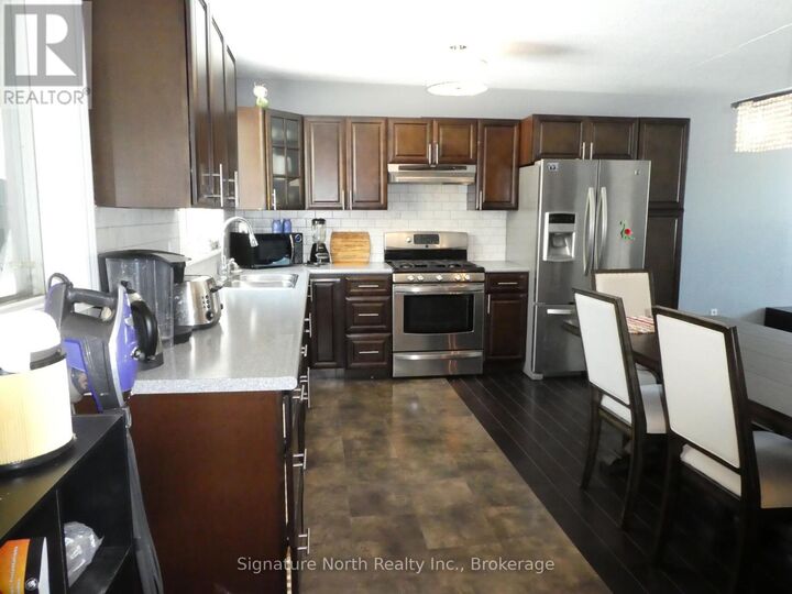 Property Photo:  423 Birch Crescent  ON P0T 2H0 