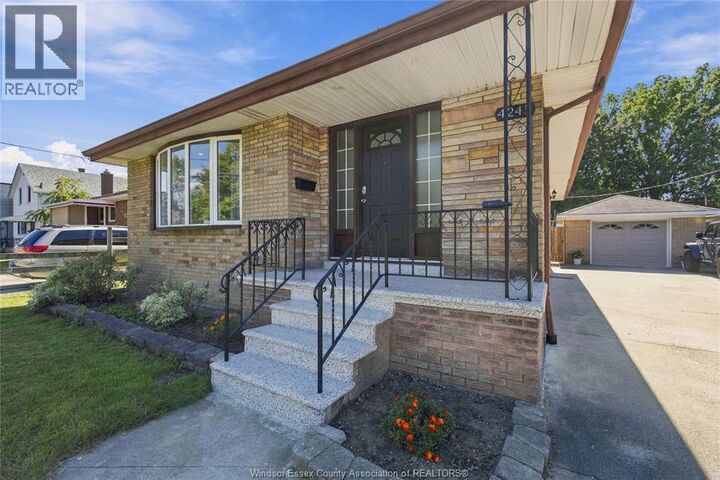 Property Photo:  4245 Wyandotte Street East  ON N8Y 1G8 