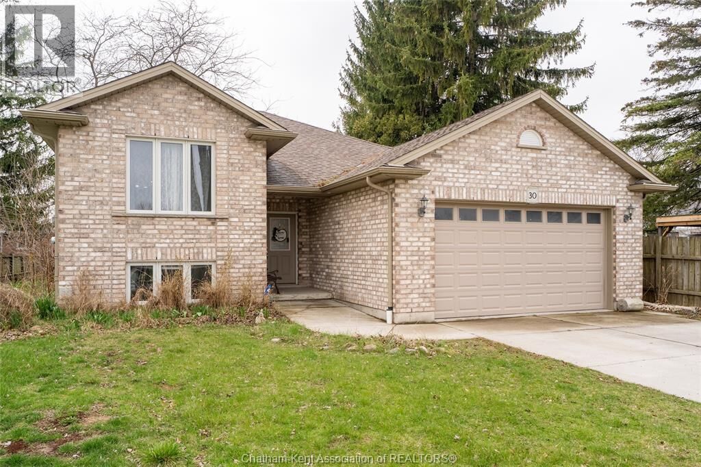 Property Photo:  30 St Michael Avenue  ON N7M 2E4 