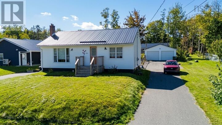 Property Photo:  158 Woodlawn Drive  NS B1S 1H9 