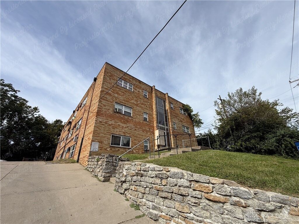 Property Photo: 947 Grand Avenue 16 OH 45205