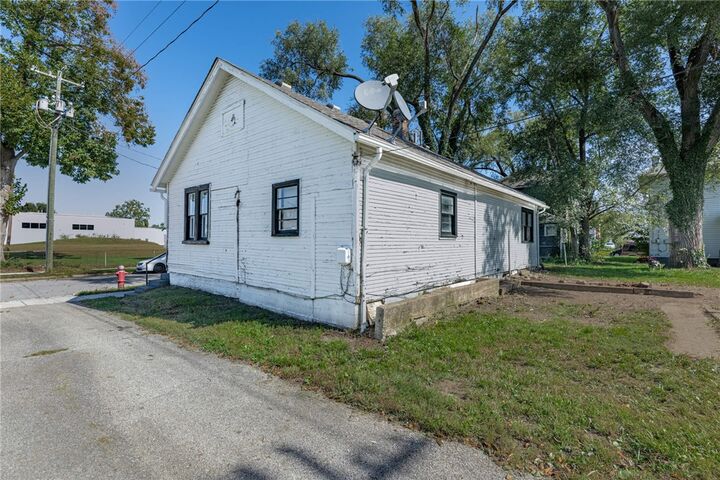 Property Photo: 1812 Jefferson Avenue OH 45042