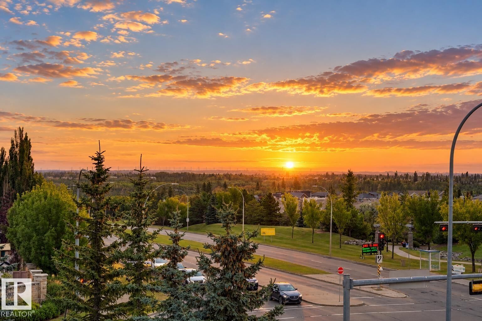 Property Photo:  1406 Hodgson Way NW  AB T6R 3K1 