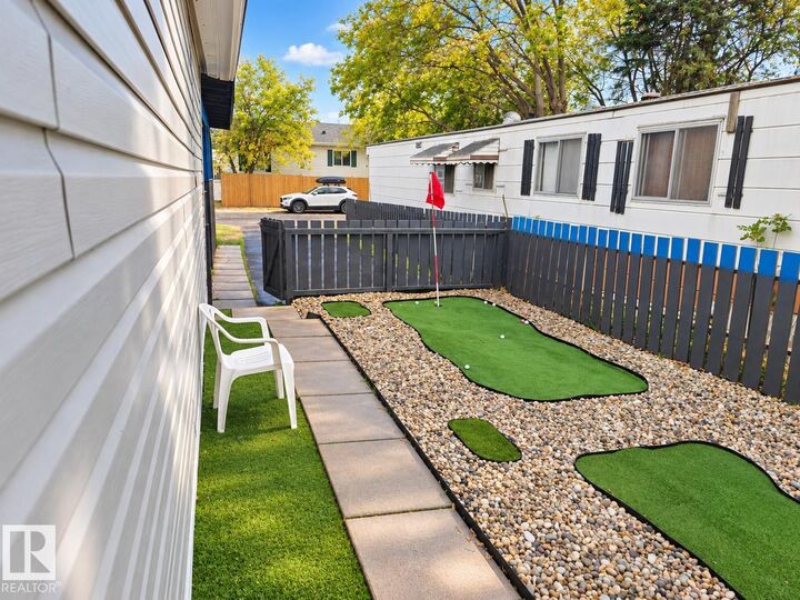 Property Photo:  177 West View Cr NW NW  AB T5S 1T1 