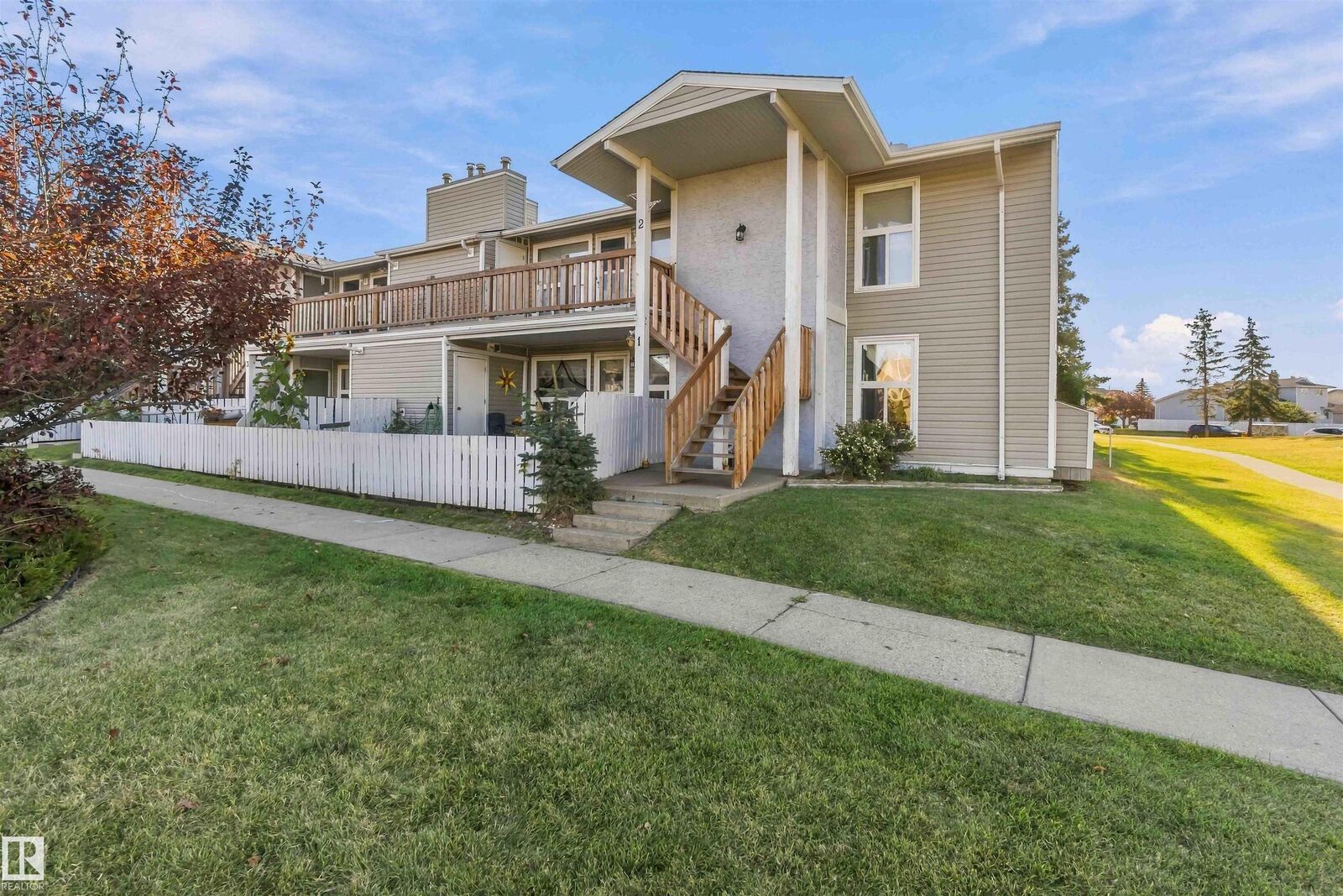Property Photo:  2703 79 Street NW 2  AB T6K 3Z6 