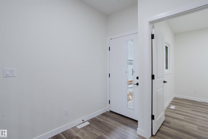 Property Photo:  428 27 Street SW  AB T6X 3H9 