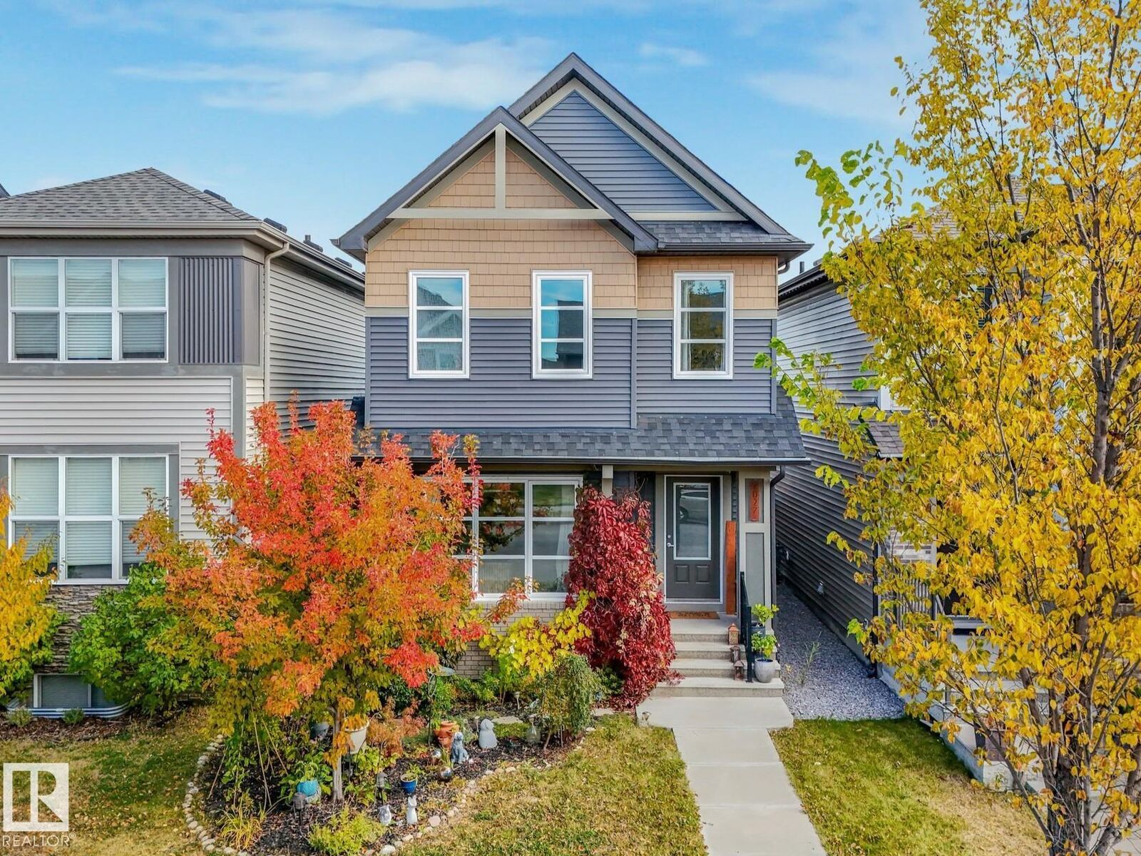 Property Photo: 2027 Cavanagh Drive SW AB T6W 3M7